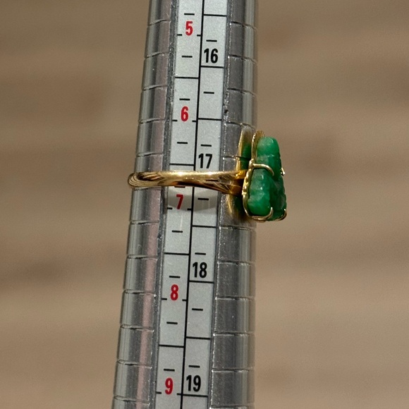 18k gold jade Buddha ring and earring set - Picture 4 of 10